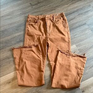 Judy Blue Frayed Hem Brown Jeans
Worn once. Long length.